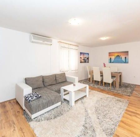 Apartman Marinovic Kastela Exterior photo
