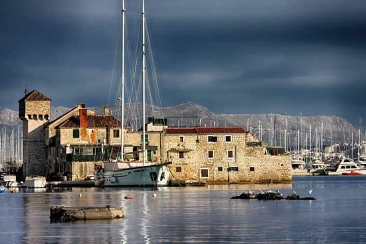 Apartman Marinovic Kastela Exterior photo